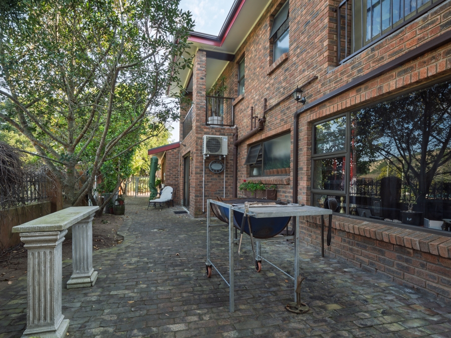 4 Bedroom Property for Sale in Groenvallei Western Cape